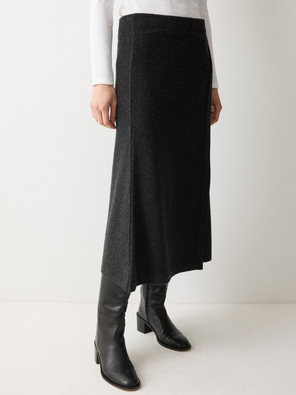 Overlap Seam Detail Skirt | Charcoal